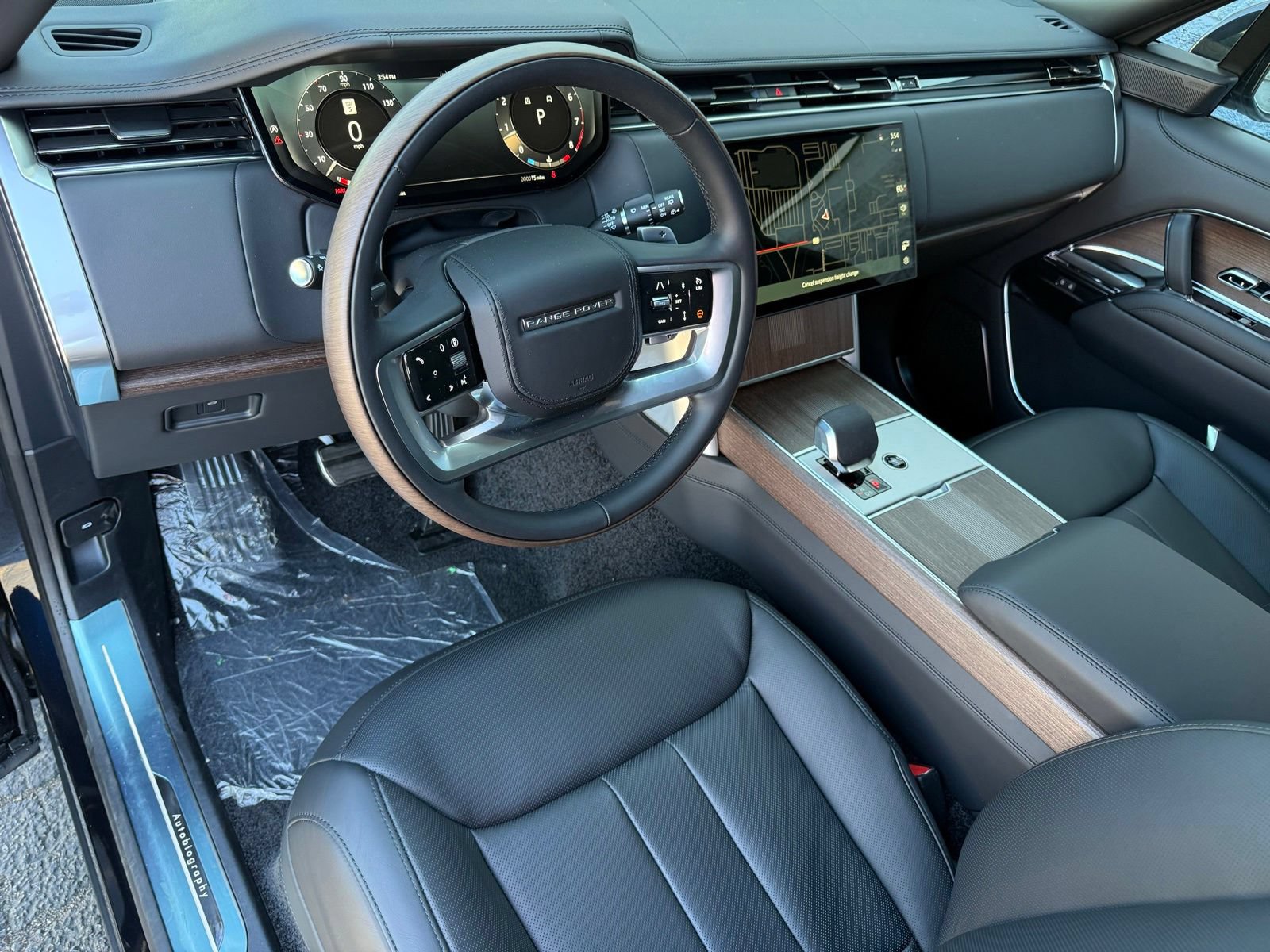 New 2026 Land Rover Range Rover Long Wheelbase Autobiography AWD/4WD image 13