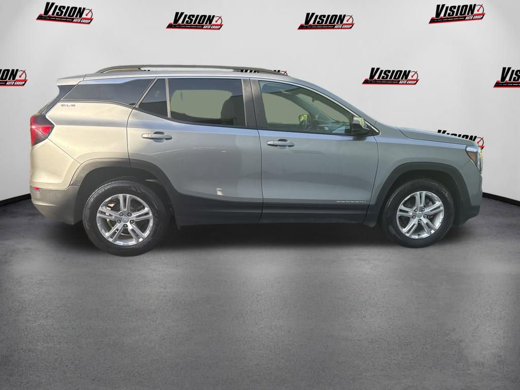 Used 2023 GMC Terrain SLE w/ Driver Convenience Package AWD/4WD image 4