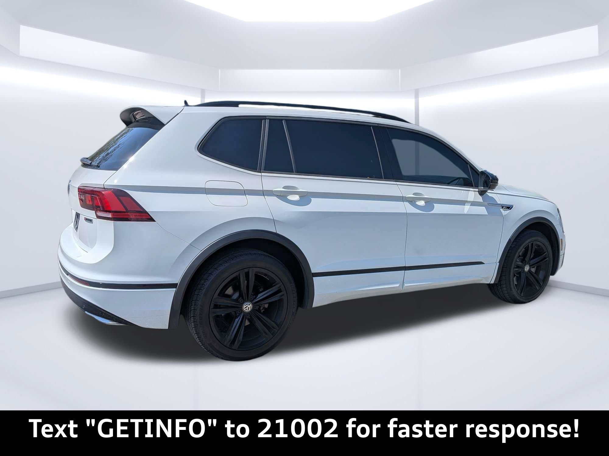 Used 2019 Volkswagen Tiguan SEL R-Line AWD/4WD image 3