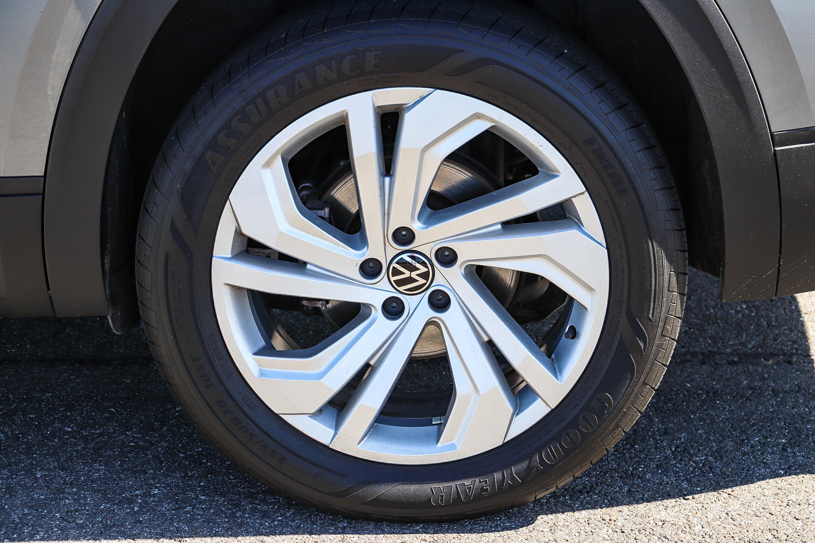 Used 2023 Volkswagen Atlas SE w/ Panoramic Sunroof Package FWD image 12