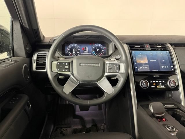 Used 2025 Land Rover Discovery S AWD/4WD image 26