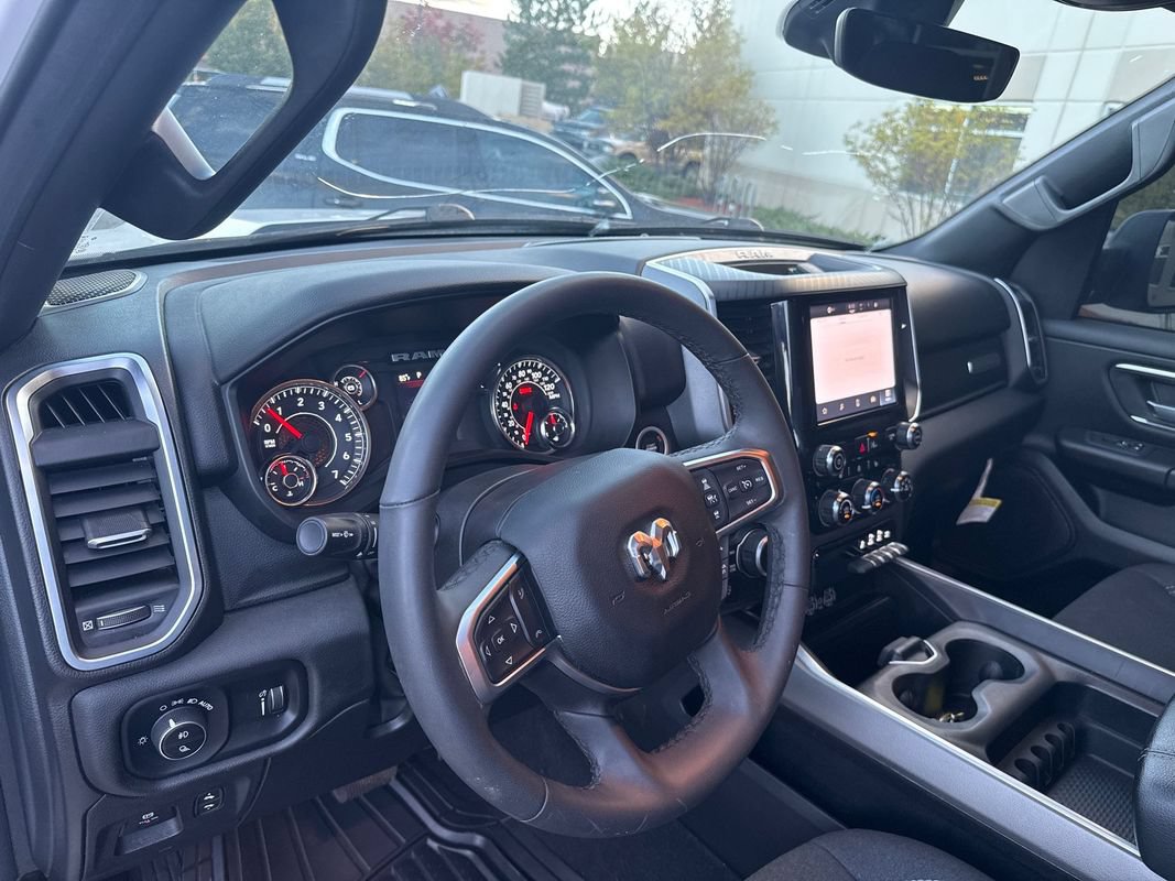 Used 2025 RAM 1500 Big Horn AWD/4WD image 28