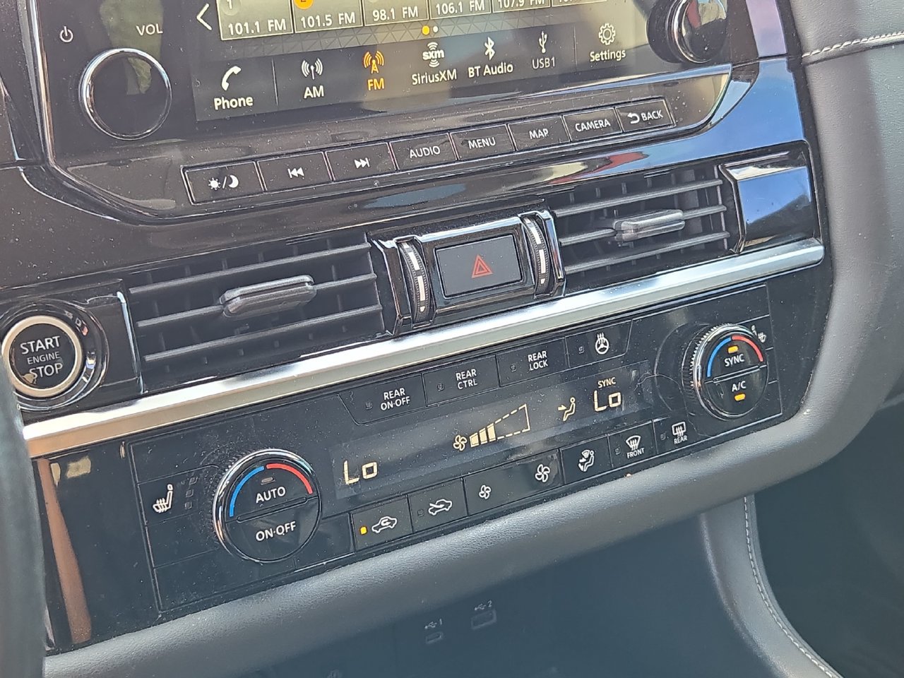 Used 2022 Nissan Pathfinder SL w/ SL Premium Package FWD image 15