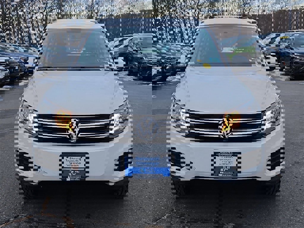 Used 2017 Volkswagen Tiguan Limited w/ Premium Package image 2