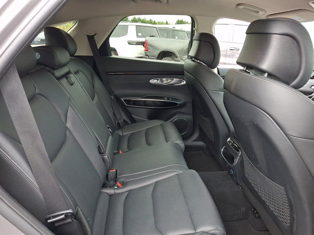 Used 2025 Genesis GV70 2.5T AWD/4WD image 15