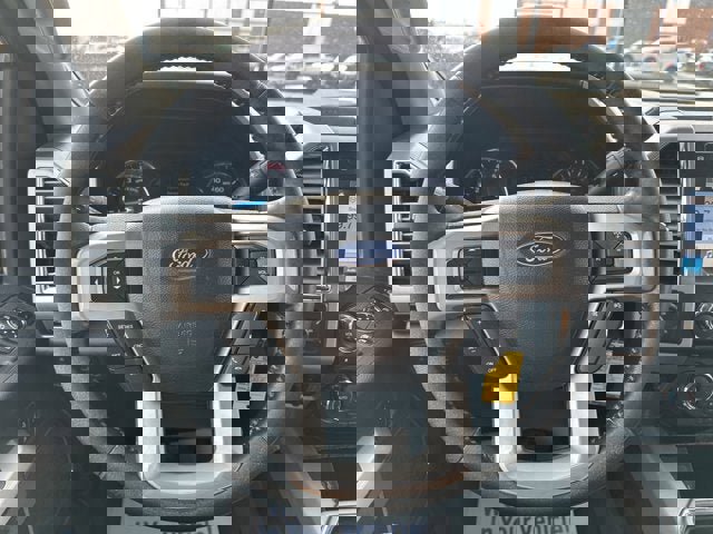 Used 2017 Ford F350 Lariat w/ Chrome Package image 13