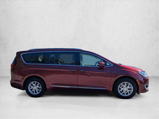 Used 2020 Chrysler Pacifica Touring-L image 4