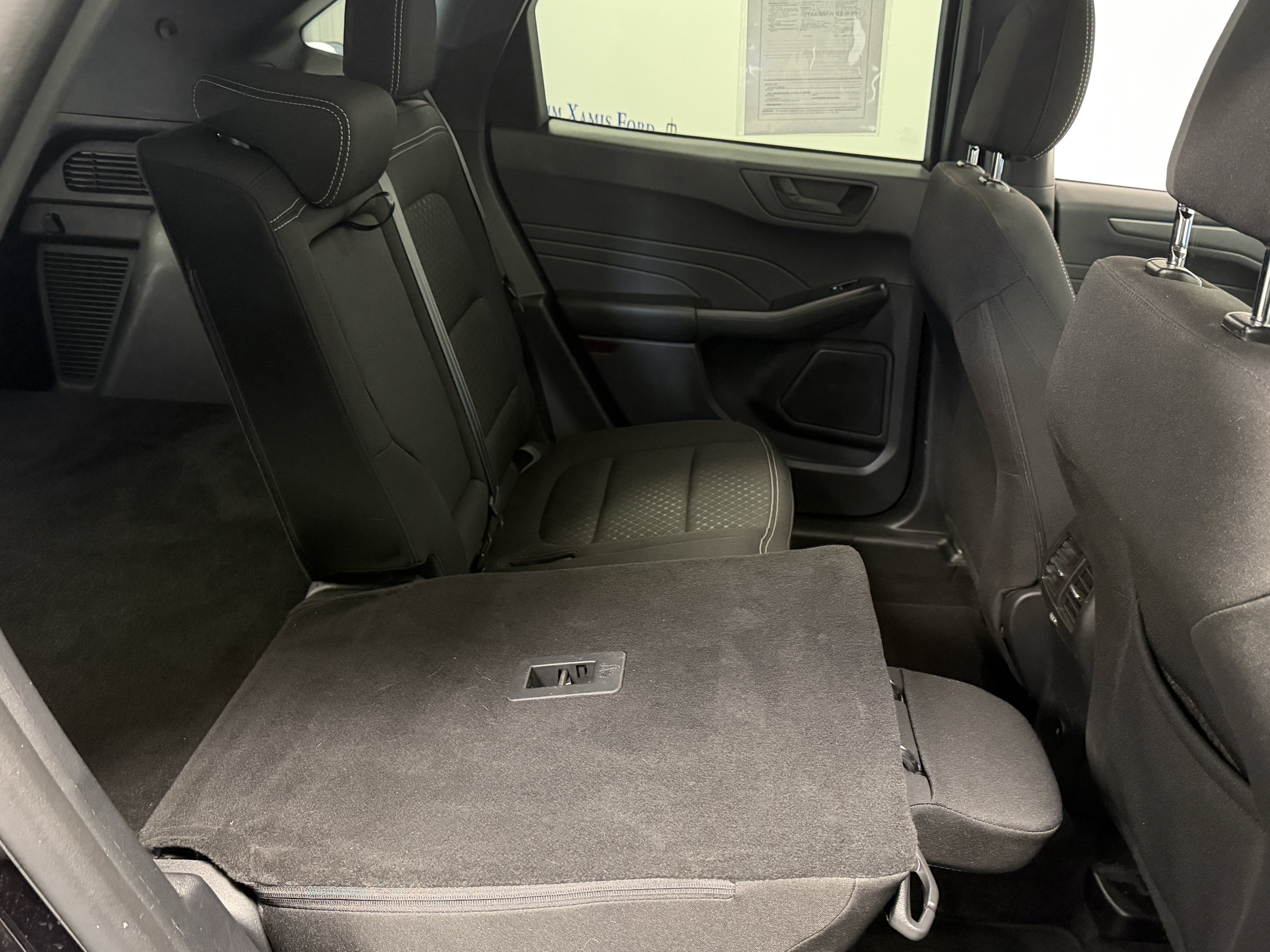 Used 2025 Ford Escape Active AWD/4WD image 21