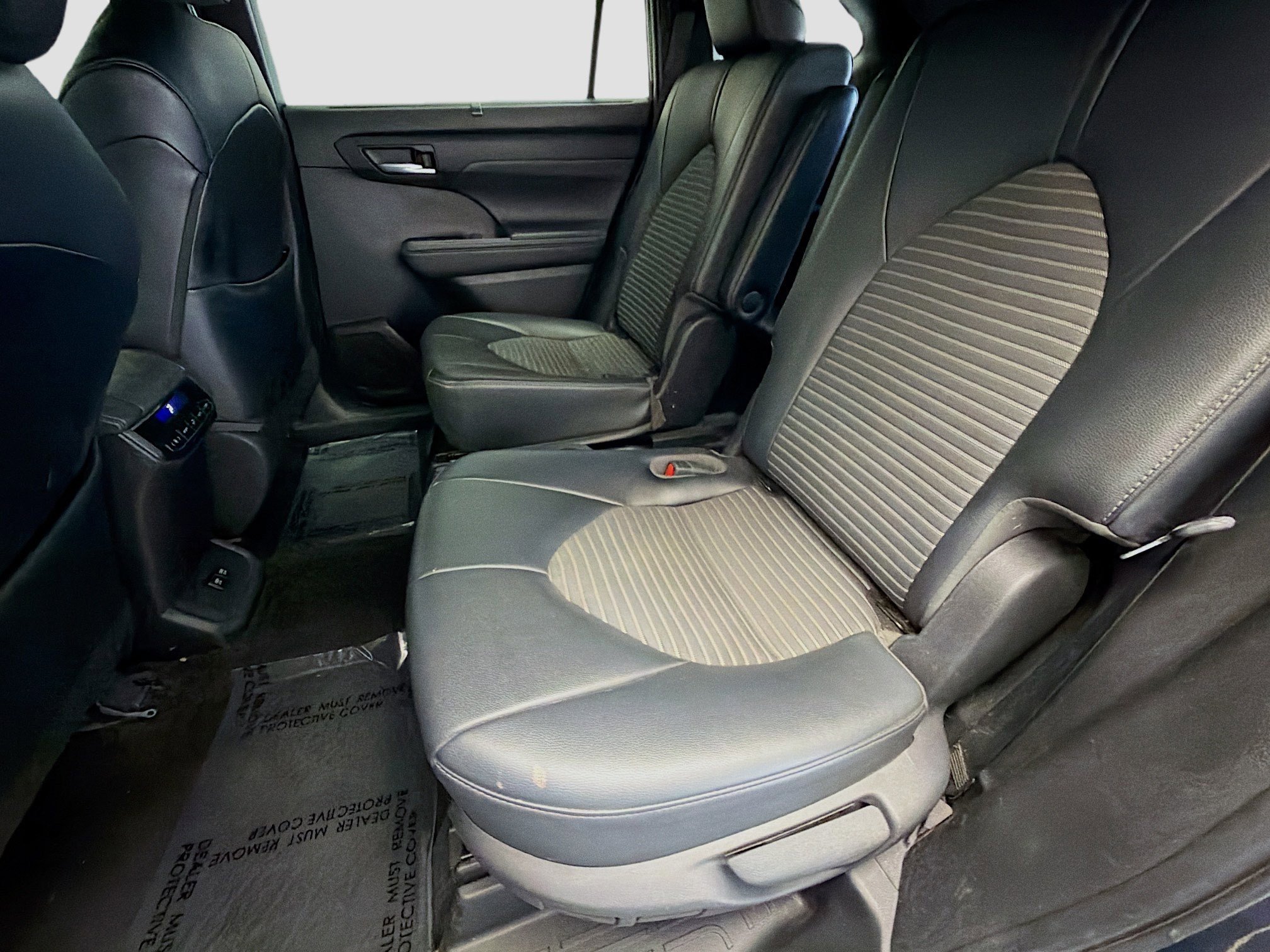 Used 2021 Toyota Highlander XSE image 13