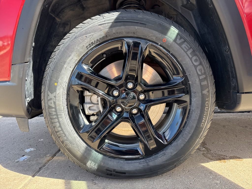 Used 2023 Jeep Compass Sport image 27