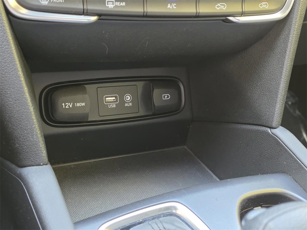 Used 2019 Hyundai Santa Fe SE image 20
