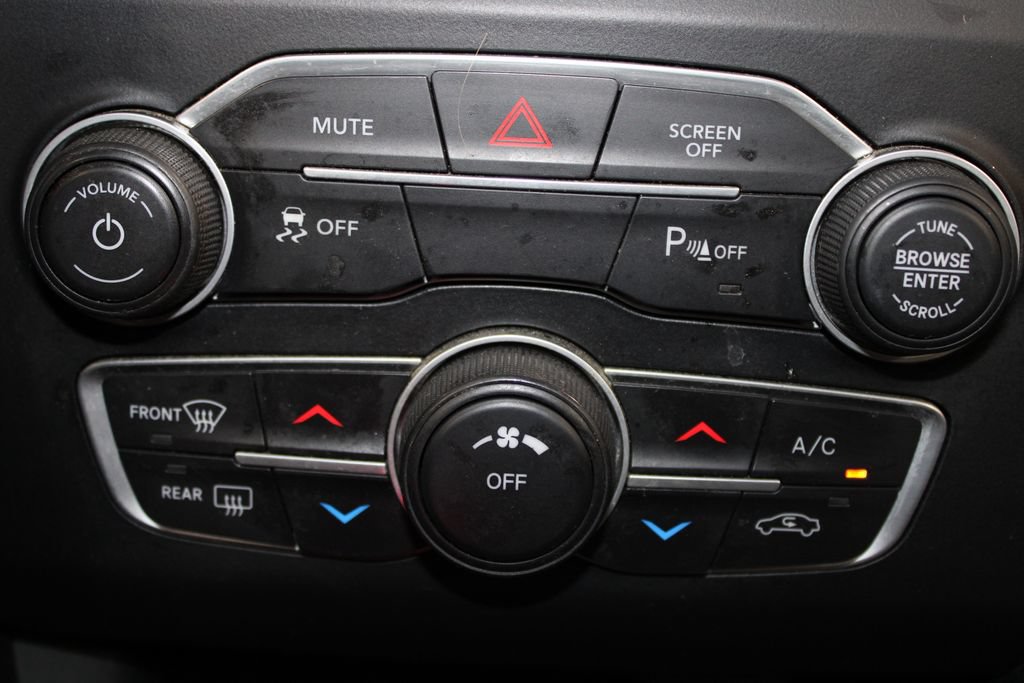 Used 2022 Dodge Charger SXT RWD image 39