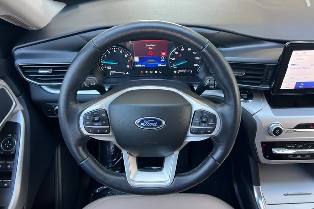 Used 2022 Ford Explorer XLT w/ Equipment Group 202A AWD/4WD image 16