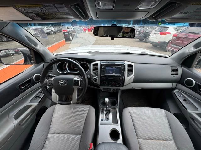 Used 2015 Toyota Tacoma 4x4 Double Cab w/ SR5 Package image 16