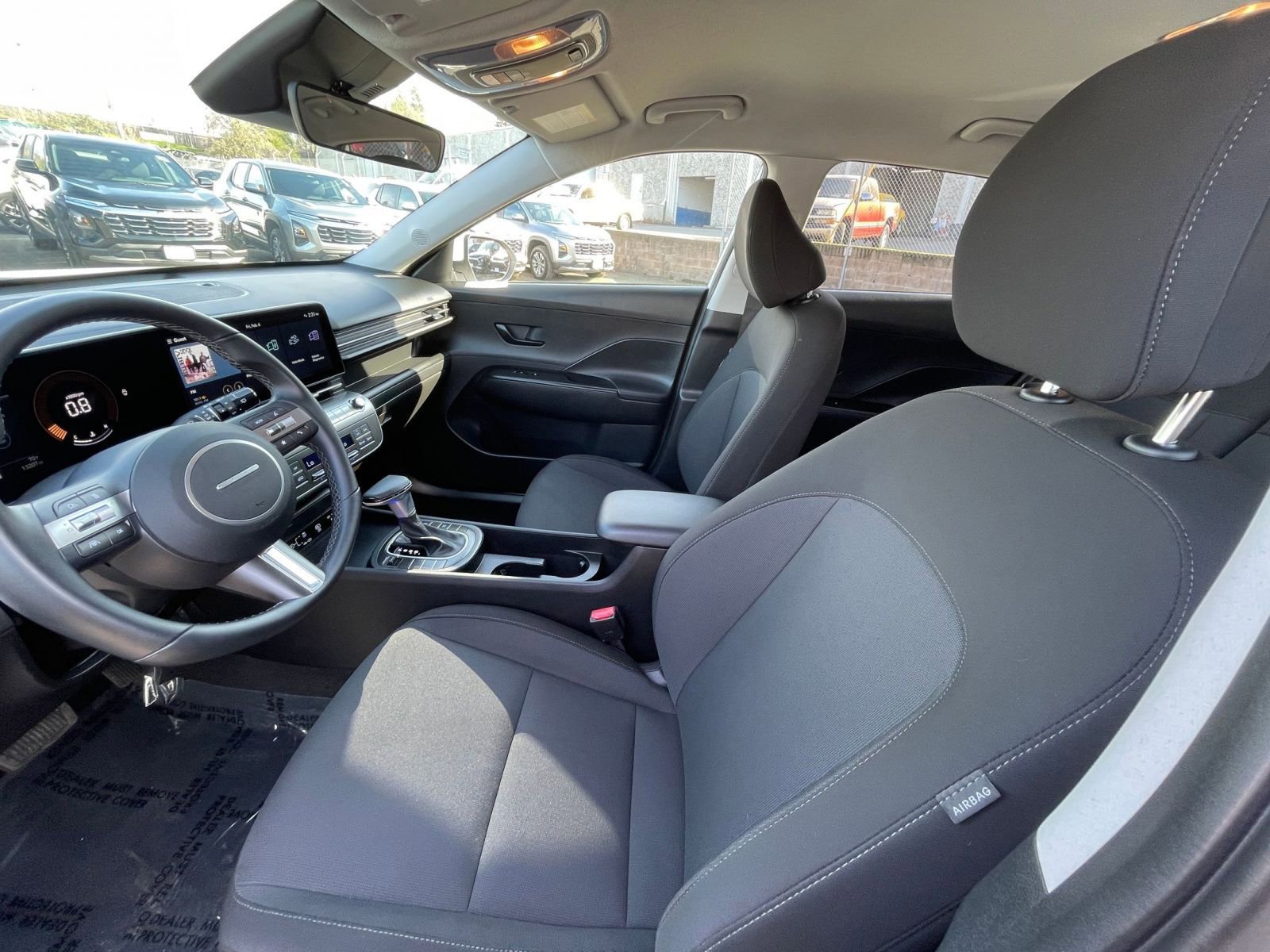 Used 2025 Hyundai Kona SEL image 28