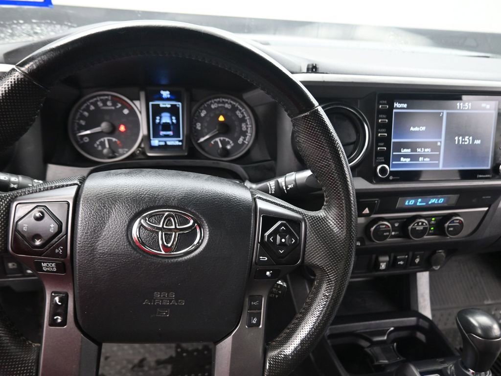 Used 2022 Toyota Tacoma TRD Off-Road image 7