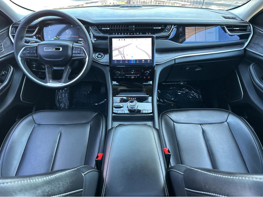 Used 2023 Jeep Grand Cherokee 4WD 4xe image 4