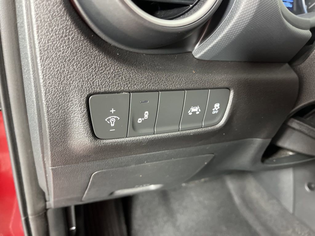Used 2021 Hyundai Kona SEL AWD/4WD image 25