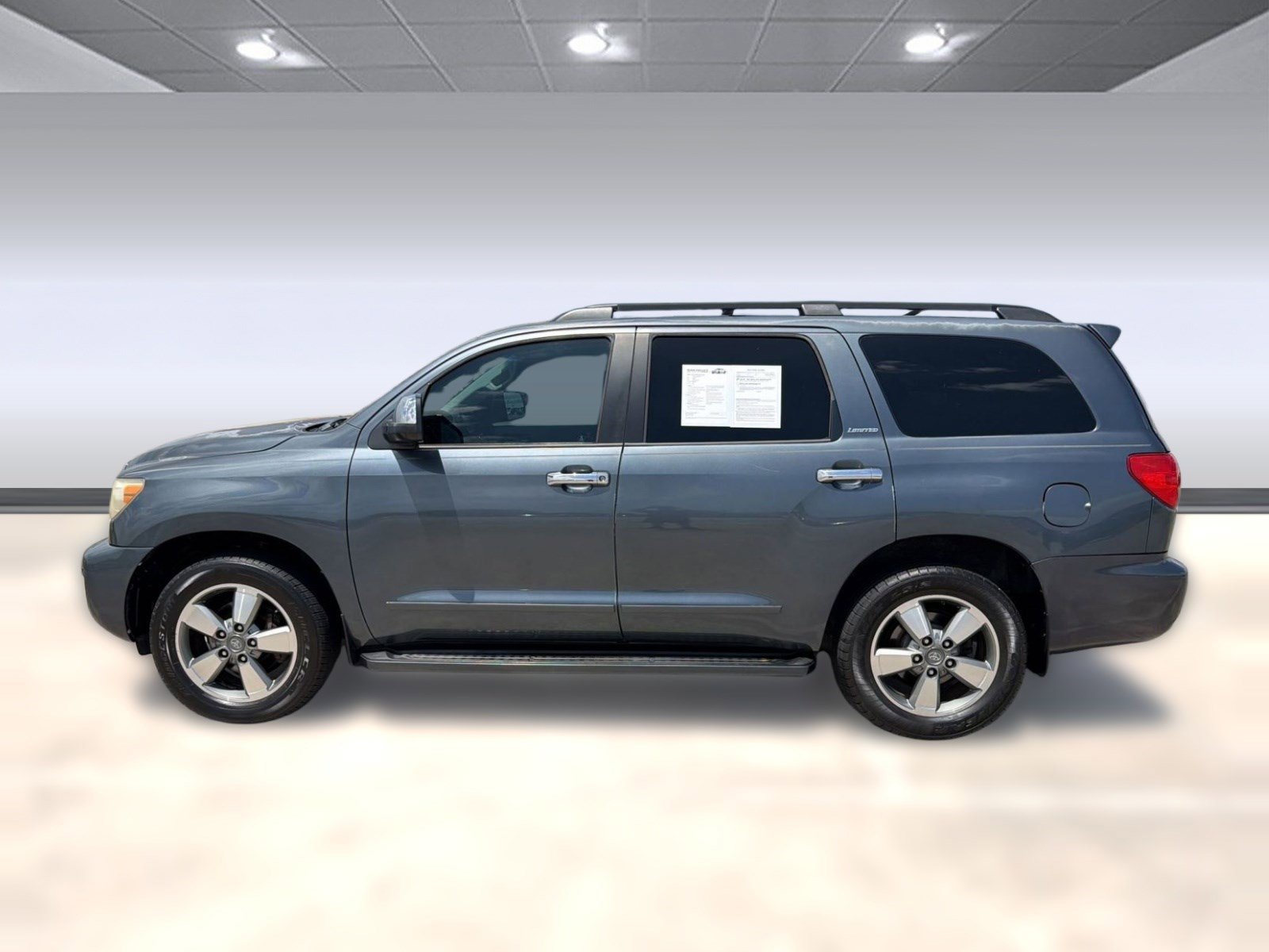 Used 2008 Toyota Sequoia Limited RWD image 2