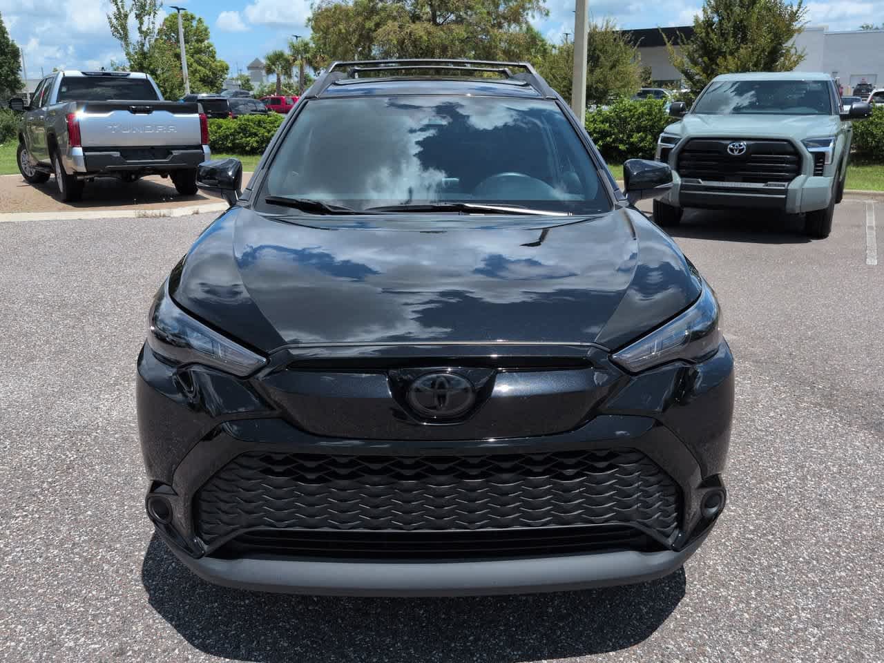 Used 2025 Toyota Corolla Cross AWD Hybrid image 9