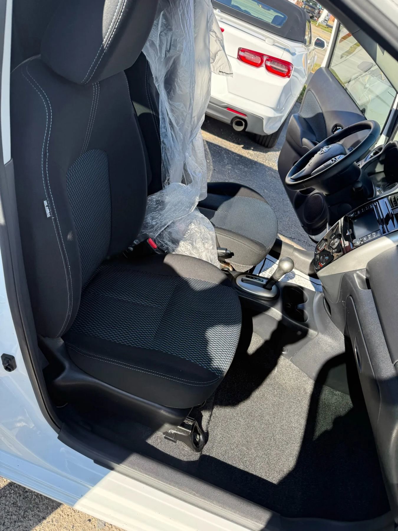 Used 2015 Nissan Versa Note Note SL Hatchback 4D image 19