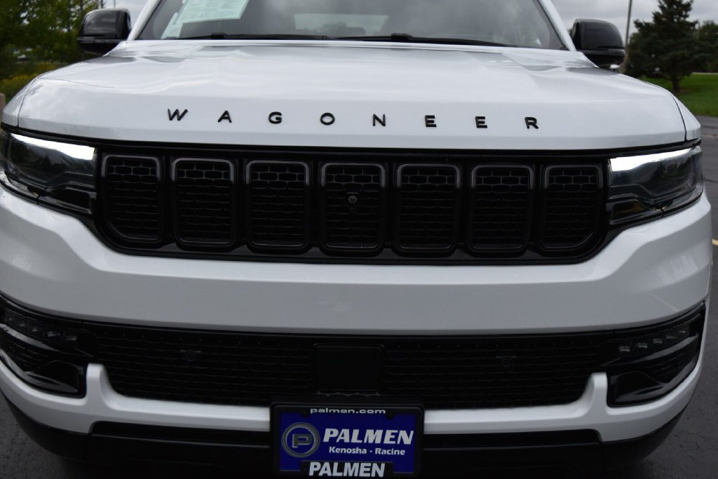 Used 2024 Jeep Wagoneer L Series II w/ Convenience Group I AWD/4WD image 4