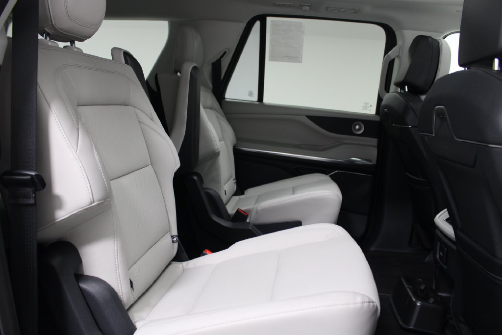 New 2026 Lincoln Navigator L Reserve AWD/4WD image 34