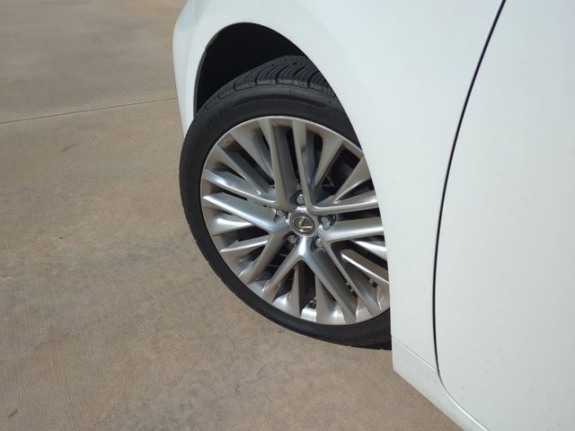 Used 2014 Lexus ES 350 w/ Luxury Package FWD image 10