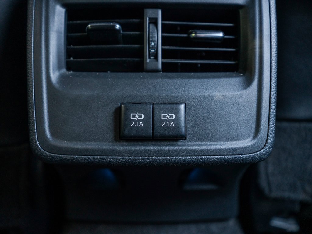 Used 2019 Toyota Avalon XSE image 36