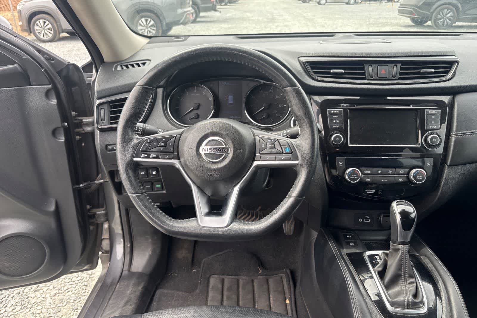 Used 2019 Nissan Rogue SL FWD image 16
