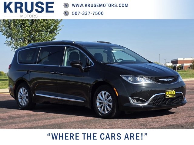 Used 2018 Chrysler Pacifica Touring-L