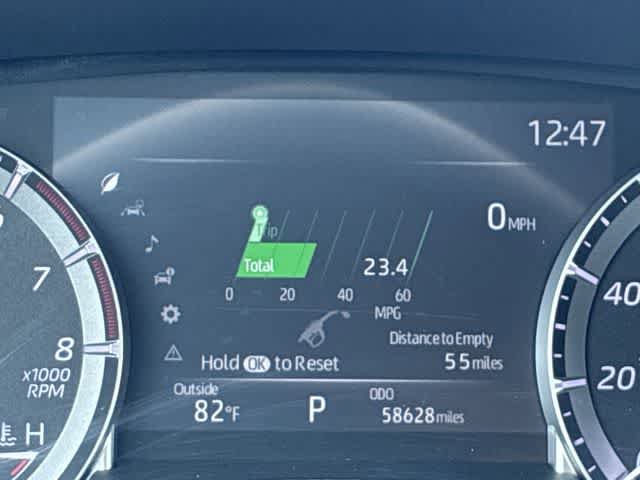 Used 2024 Toyota Highlander LE FWD image 34