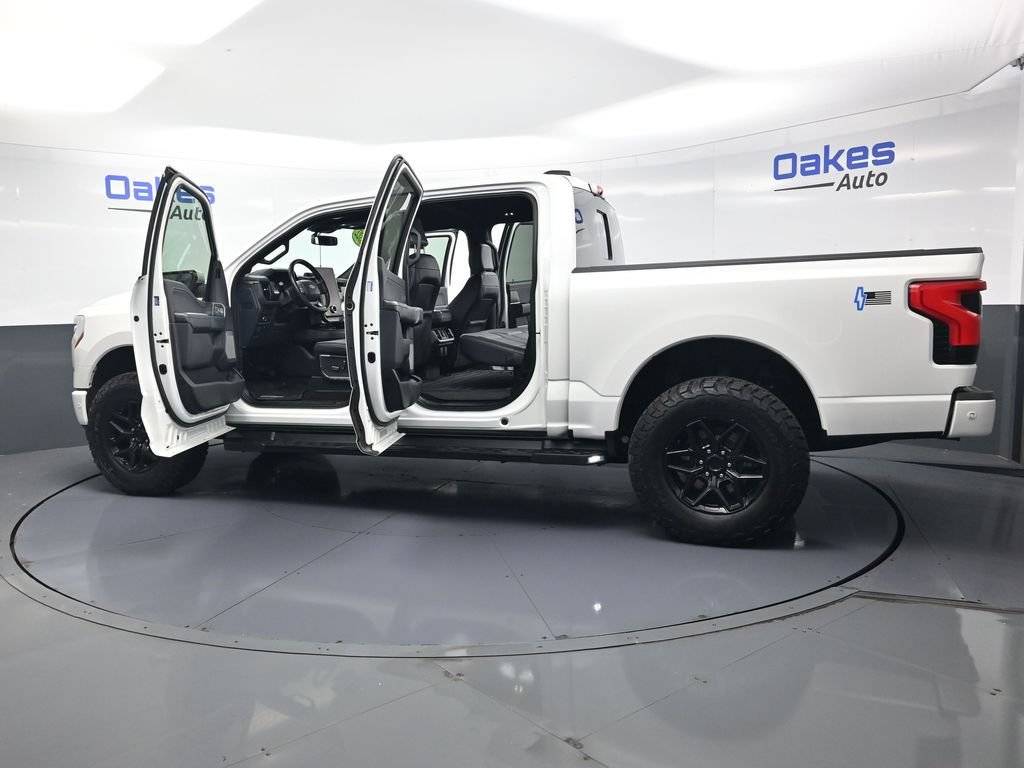 Used 2022 Ford F150 Lightning Lariat AWD/4WD image 57
