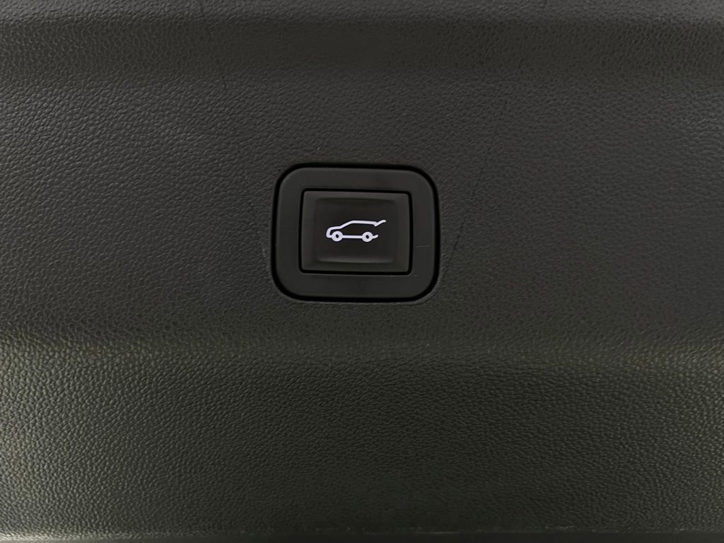 Used 2025 Chevrolet Tahoe RST image 30