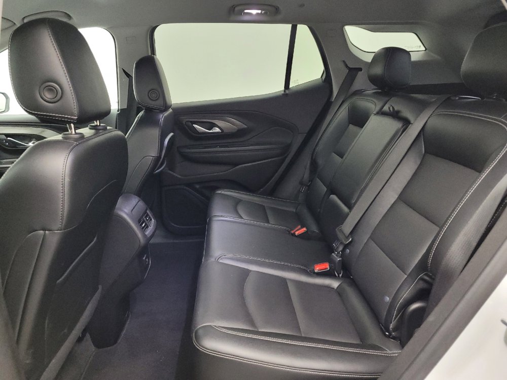 Used 2024 GMC Terrain SLT image 18