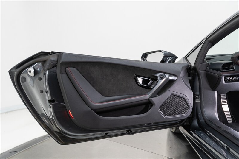 Used 2016 Lamborghini Huracan LP 580-2 RWD image 70