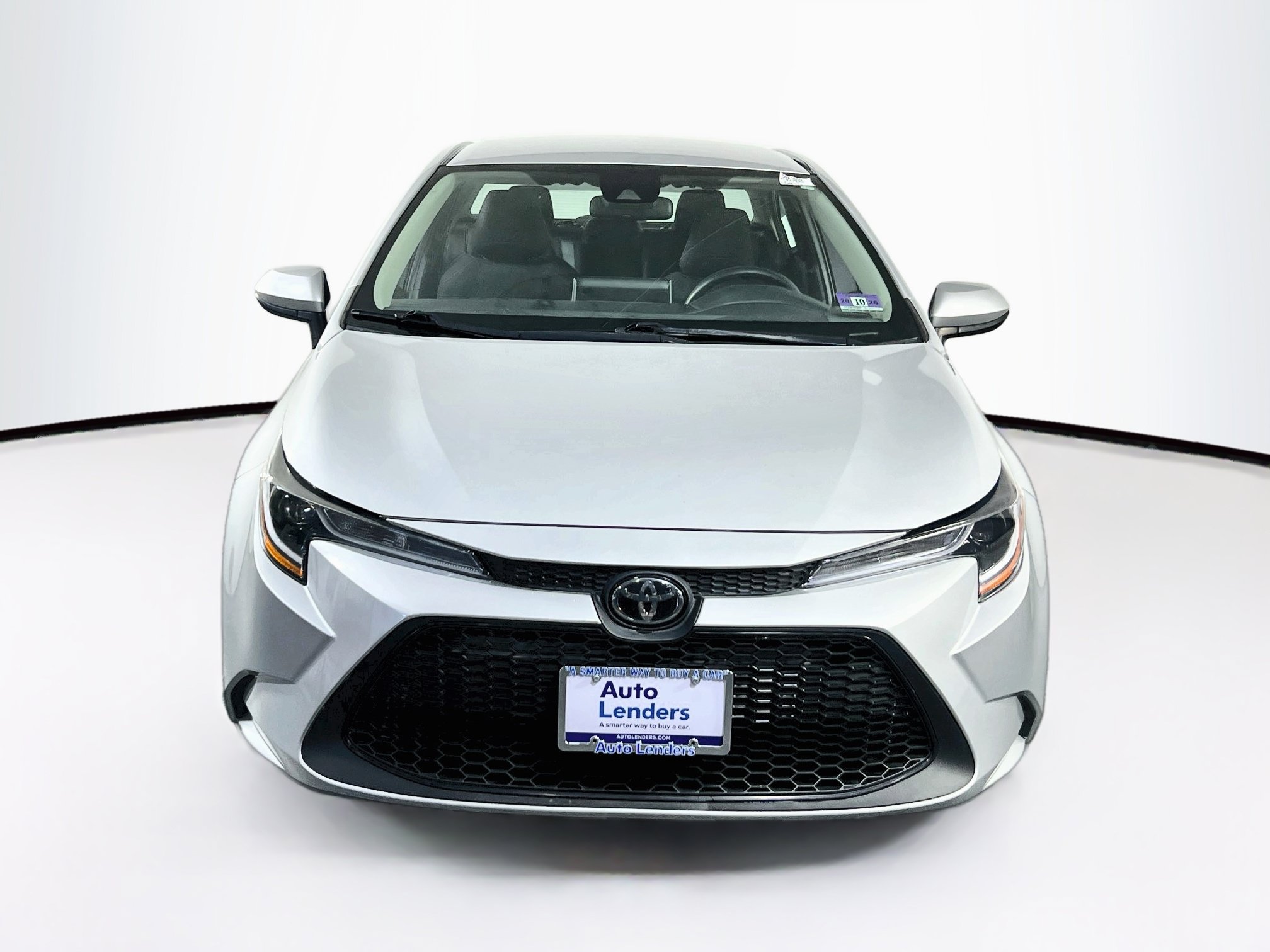 Used 2020 Toyota Corolla LE FWD image 2