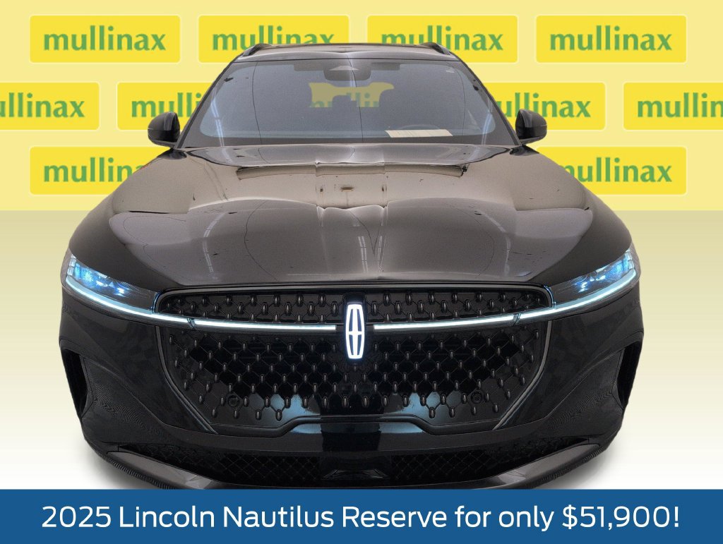 Used 2025 Lincoln Nautilus Reserve w/ Jet Appearance Package AWD/4WD image 14