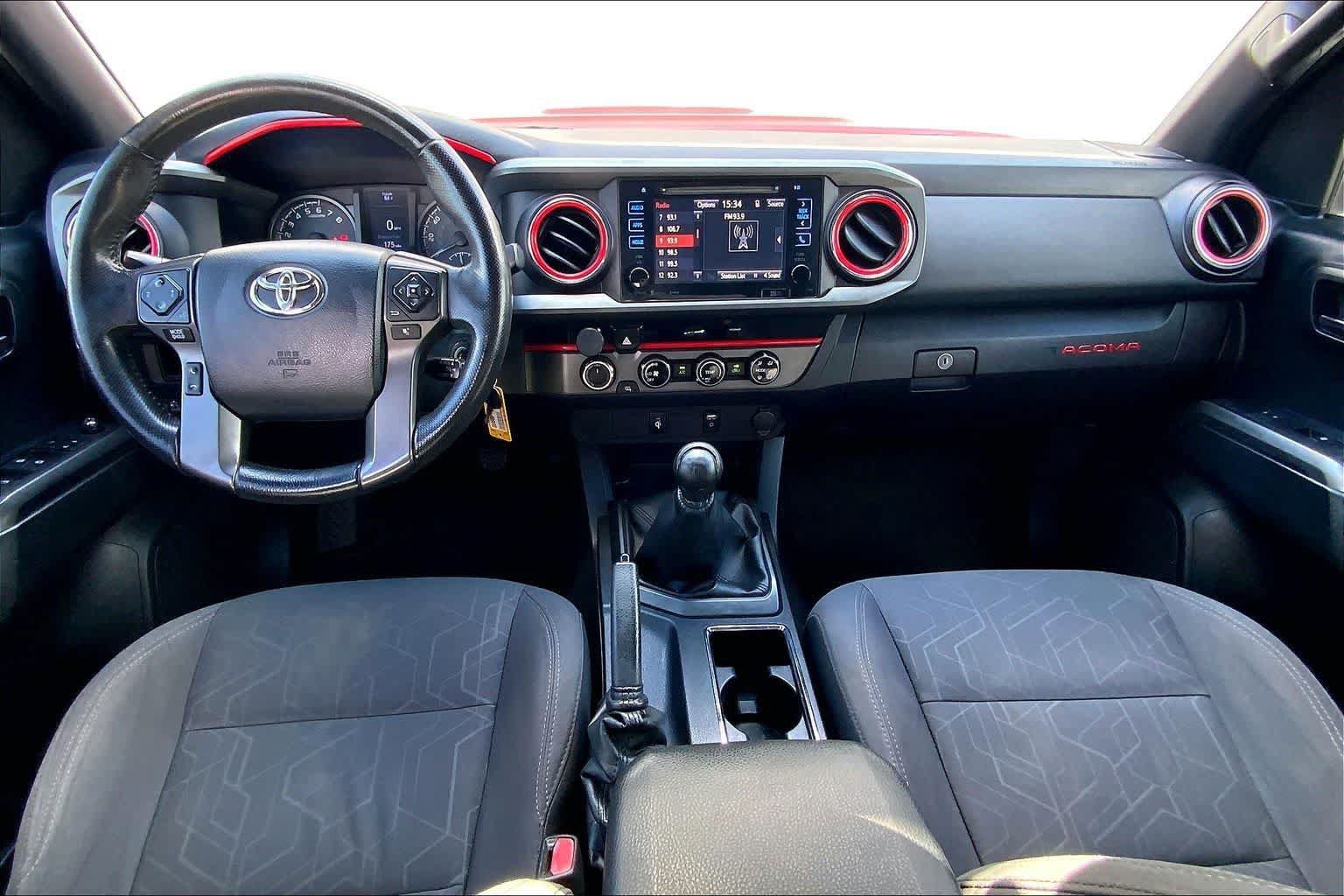 Used 2016 Toyota Tacoma SR AWD/4WD image 10