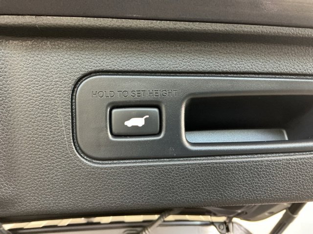 Used 2025 Honda Pilot EX-L image 13