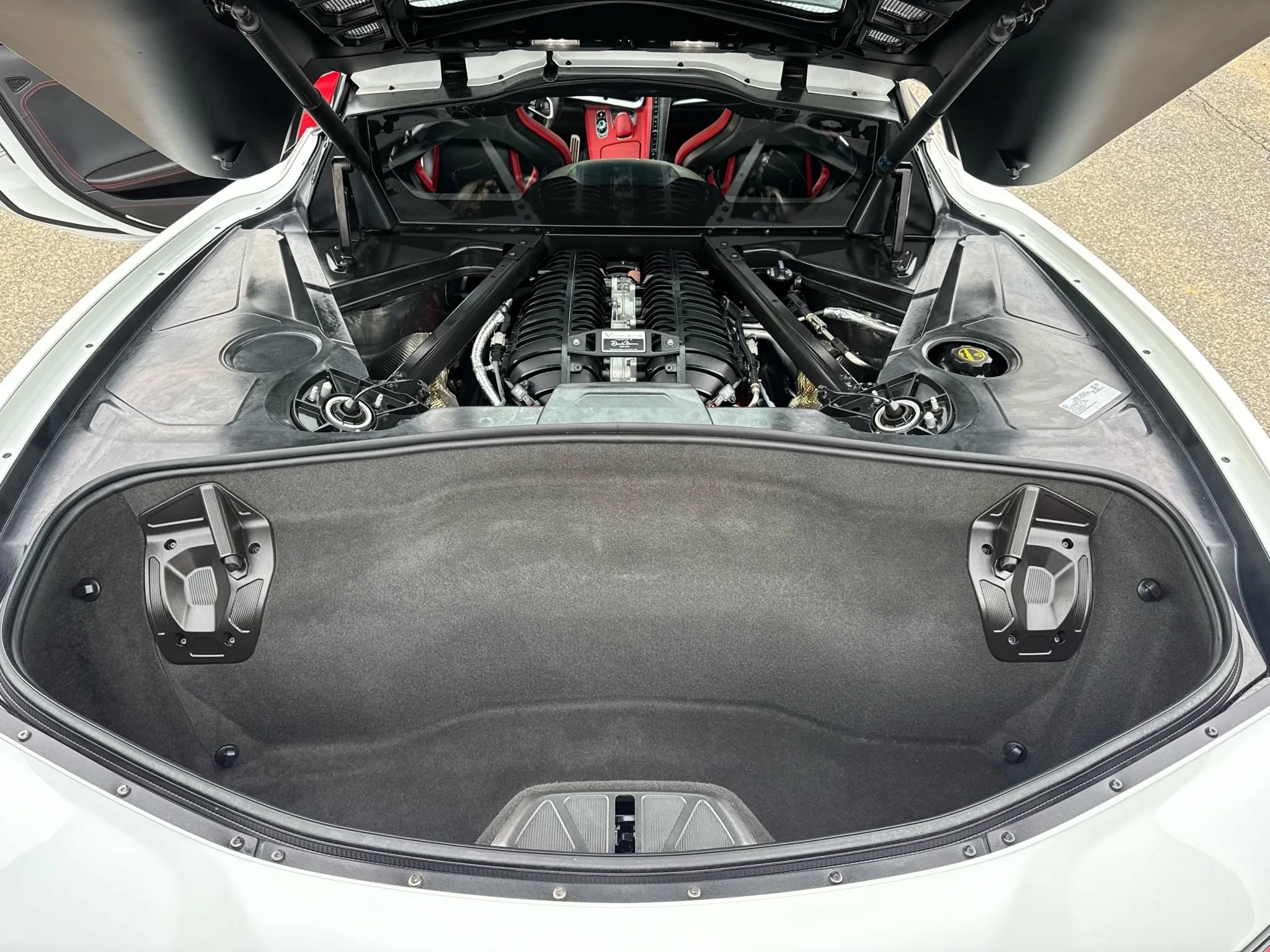 Used 2024 Chevrolet Corvette Z06 RWD image 32