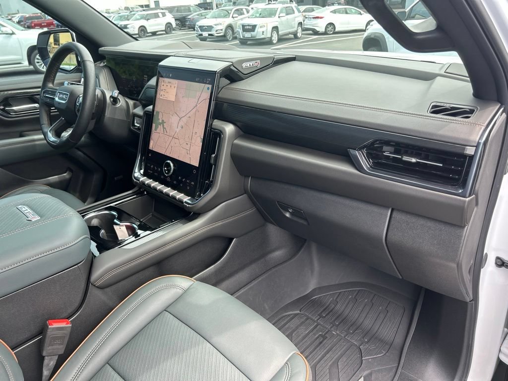 Used 2025 GMC Yukon AT4 w/ AT4 Premium Plus Package AWD/4WD image 54