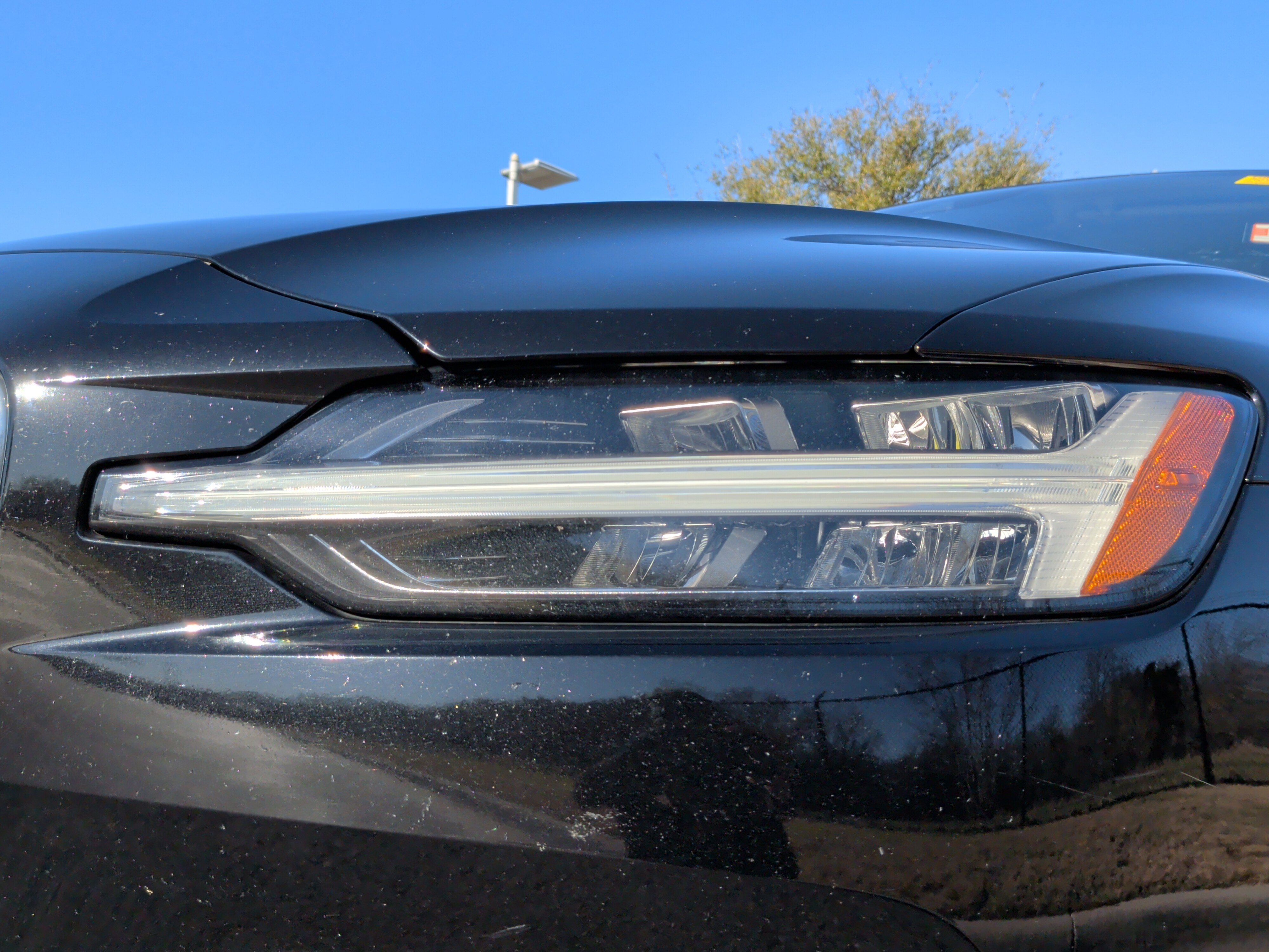 Used 2019 Volvo S60 T5 Momentum image 3