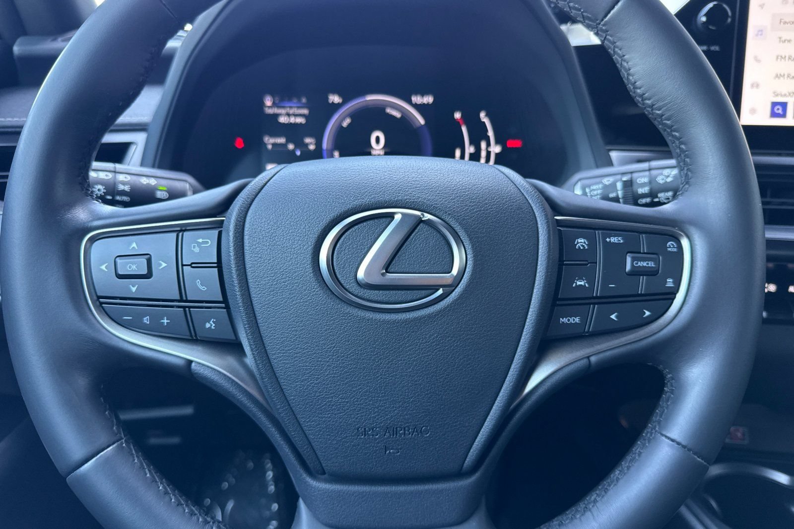 Used 2025 Lexus UX 300h FWD w/ Accessory Package (Z2) image 25