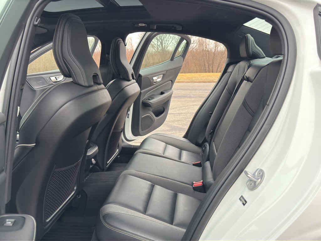 Used 2024 Volvo S60 B5 Plus w/ Climate Package image 37