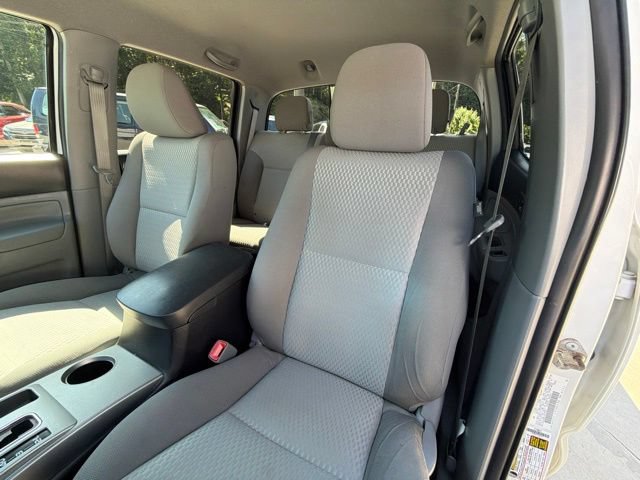 Used 2015 Toyota Tacoma PreRunner w/ SR5 Package RWD image 44