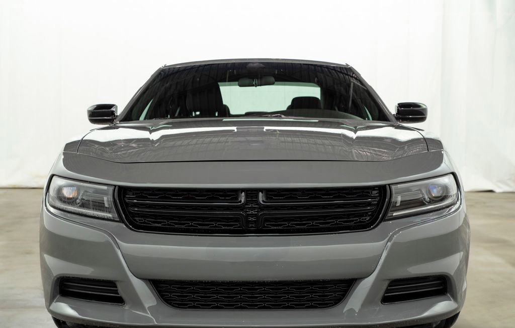 Used 2023 Dodge Charger SXT image 2