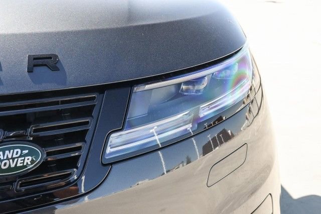 New 2025 Land Rover Range Rover Sport SE image 10