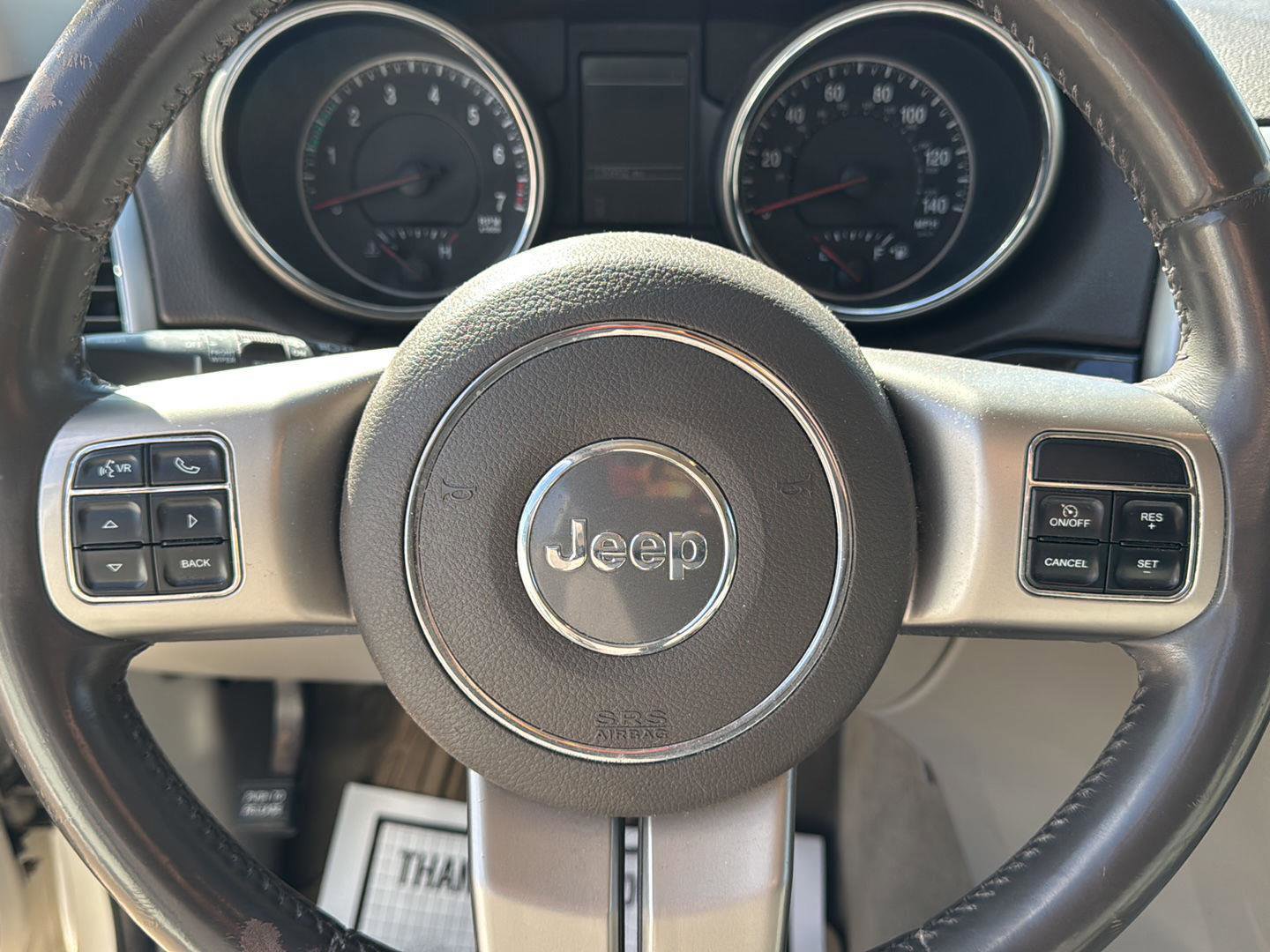 Used 2012 Jeep Grand Cherokee Laredo image 11