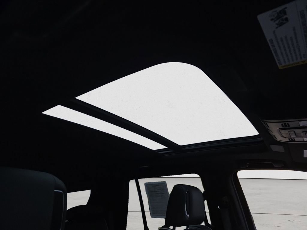 Certified 2023 Cadillac Escalade Sport w/ LPO, ONYX Package image 26